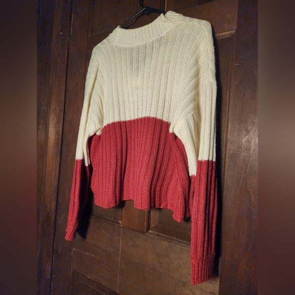 Women's Plus Size - Two Toned Zip Sweater - Picture 2 of 6